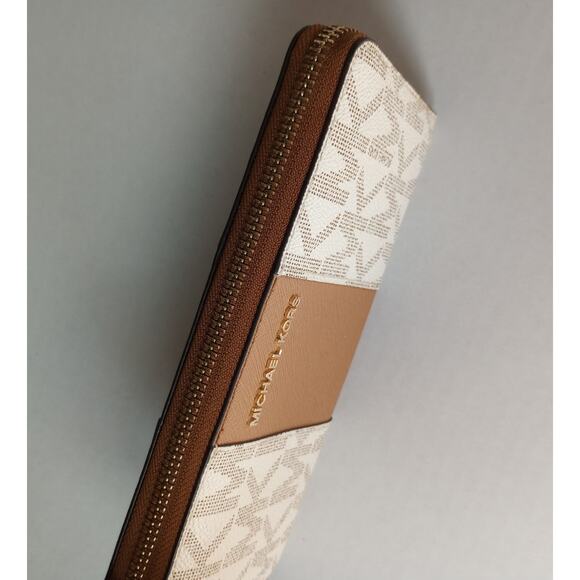 Michael Kors Monogram‎ Wallet Great Condition - Picture 5 of 5